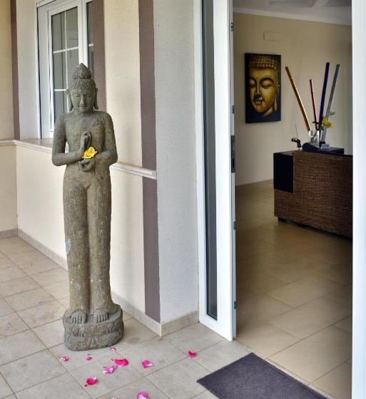 استراحتگاه Villa Dhanvantari