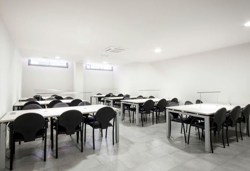 هاستل Colegio Mayor La Concepcion