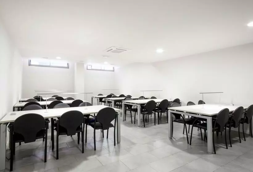 هاستل Colegio Mayor La Concepcion