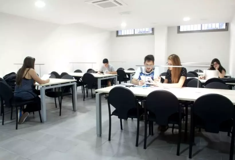هاستل Colegio Mayor La Concepcion