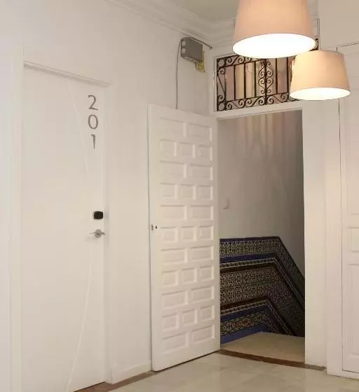 هاستل Las Atarazanas   Design Hostal