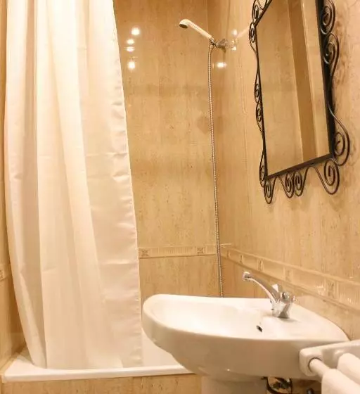هاستل Las Atarazanas   Design Hostal