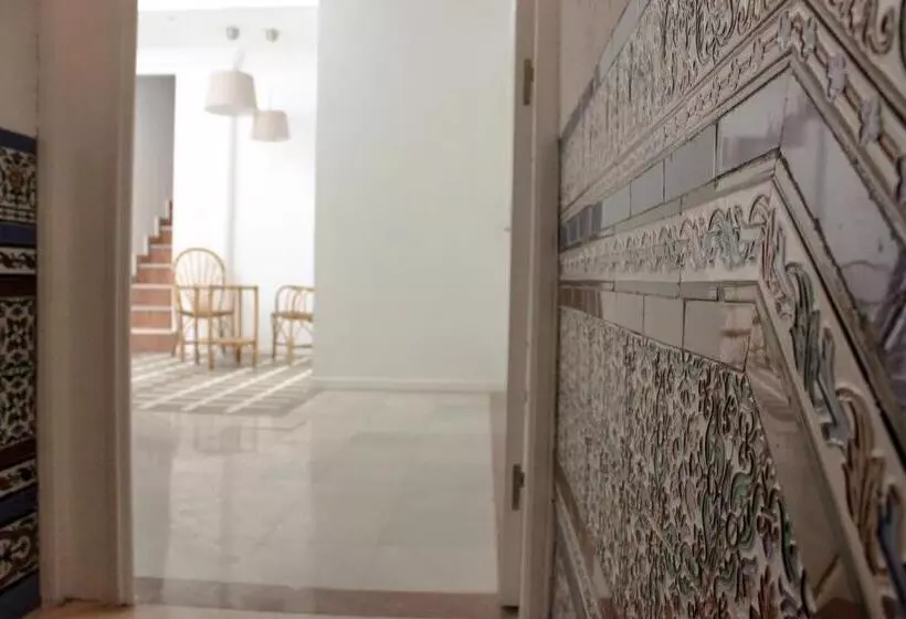 هاستل Las Atarazanas   Design Hostal