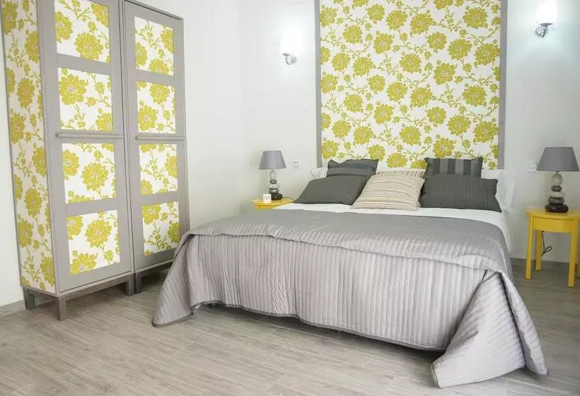 Bed and Breakfast Alojamiento Entrehoces