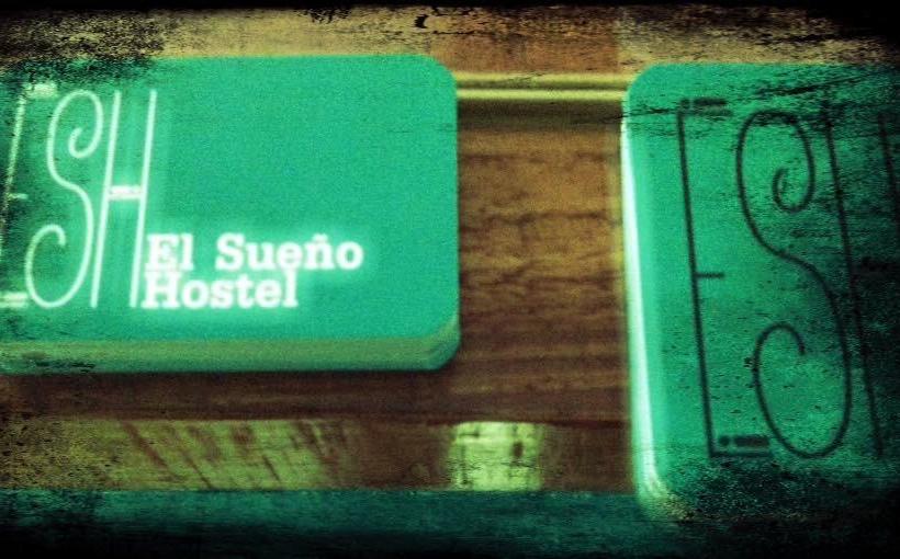 تختخواب و صبحانه El Sueño Hostel