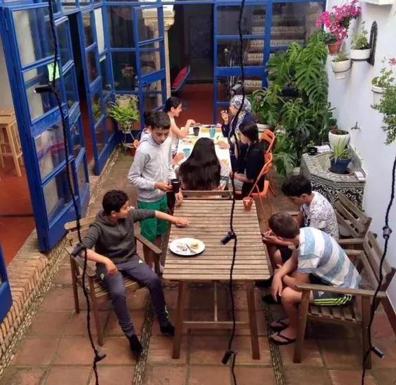 تختخواب و صبحانه El Sueño Hostel