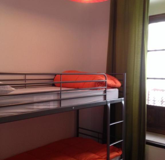 تختخواب و صبحانه El Sueño Hostel