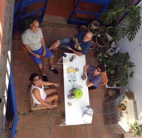 تختخواب و صبحانه El Sueño Hostel