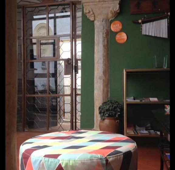 تختخواب و صبحانه El Sueño Hostel