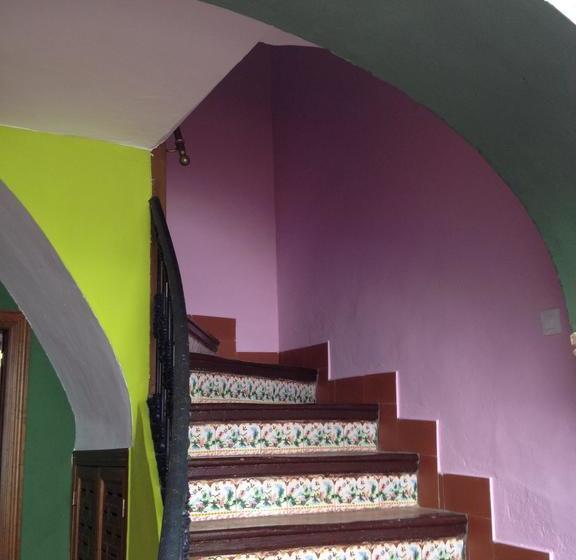 تختخواب و صبحانه El Sueño Hostel