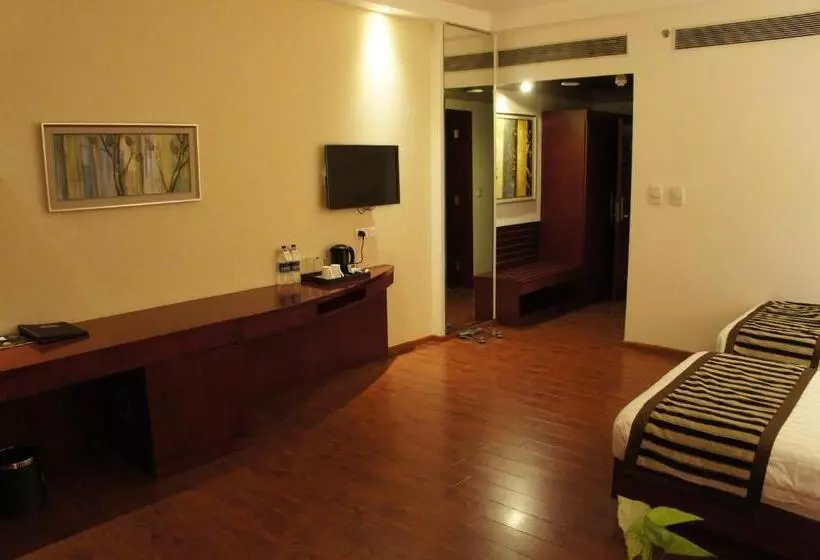 Bravura Gold Resort