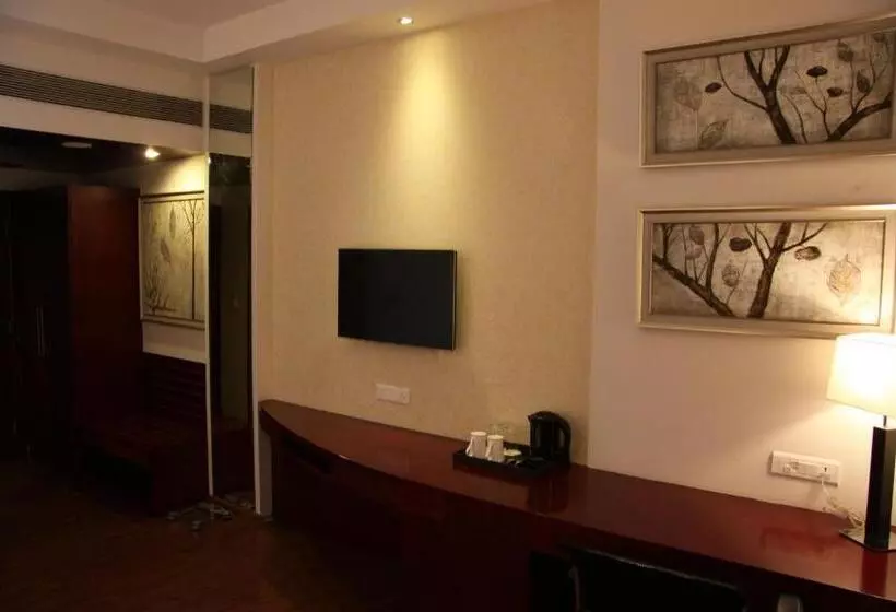 Bravura Gold Resort