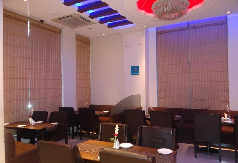 فندق Janhvi International