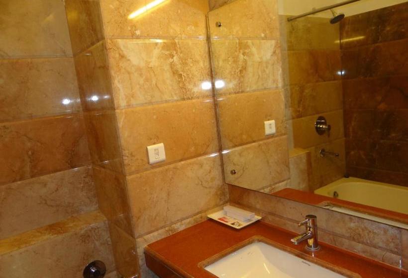 فندق Janhvi International