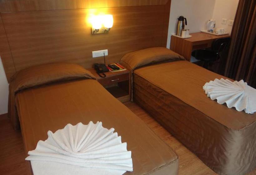 فندق Janhvi International