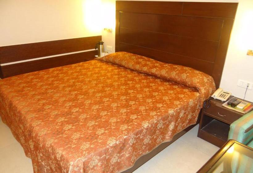 فندق Janhvi International