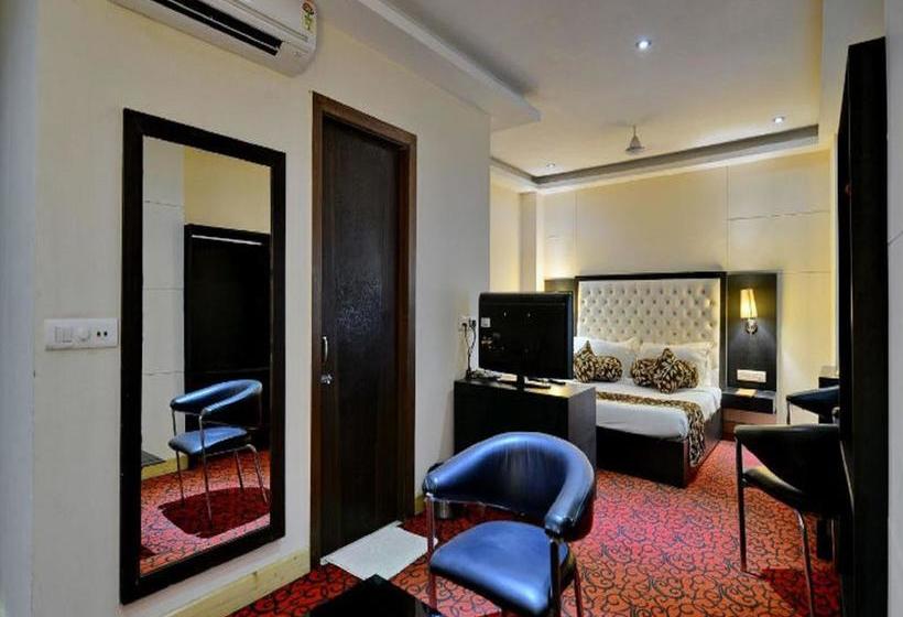 Отель Kohinoor Palace