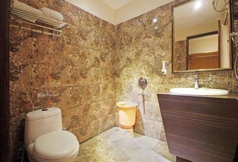 Отель Kohinoor Palace