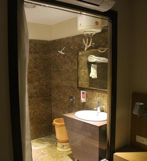 Отель Kohinoor Palace