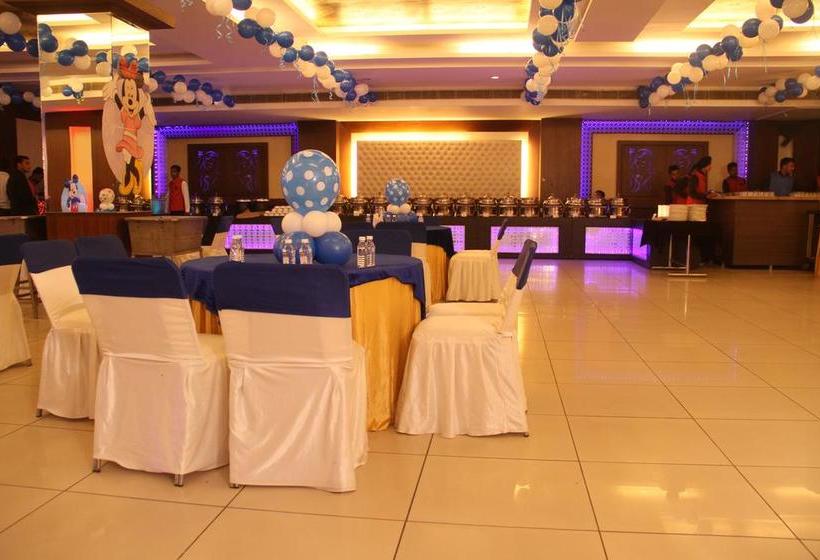 Отель Kohinoor Palace