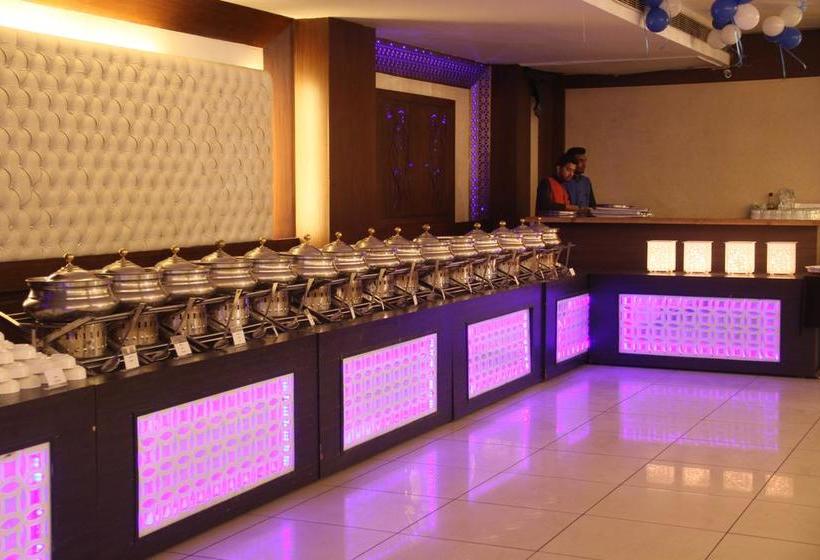 Отель Kohinoor Palace