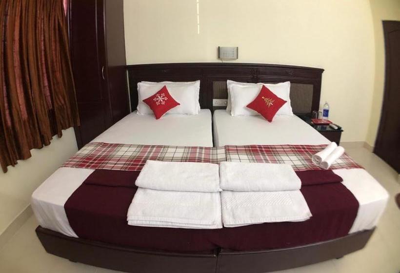 בית מלון כפרי Mjm Plaza