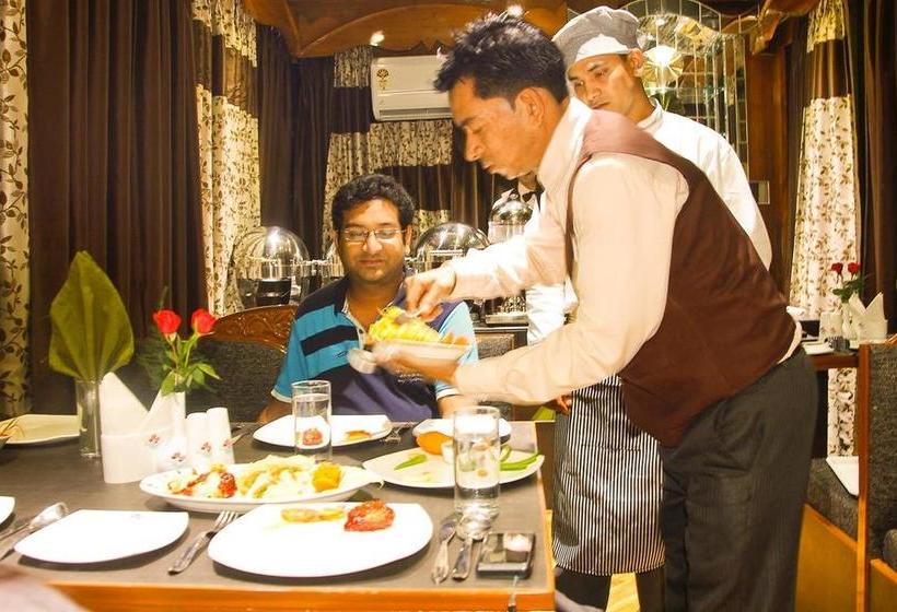 هتل Rajashree Palace