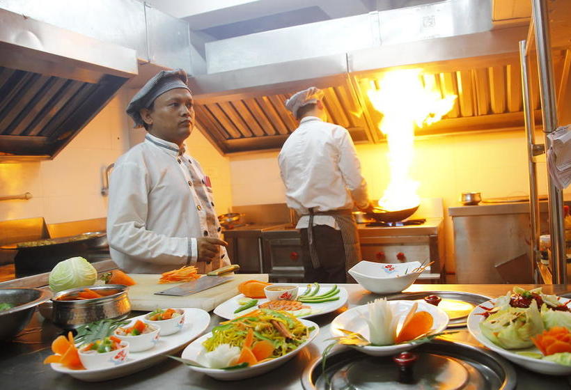 هتل Rajashree Palace