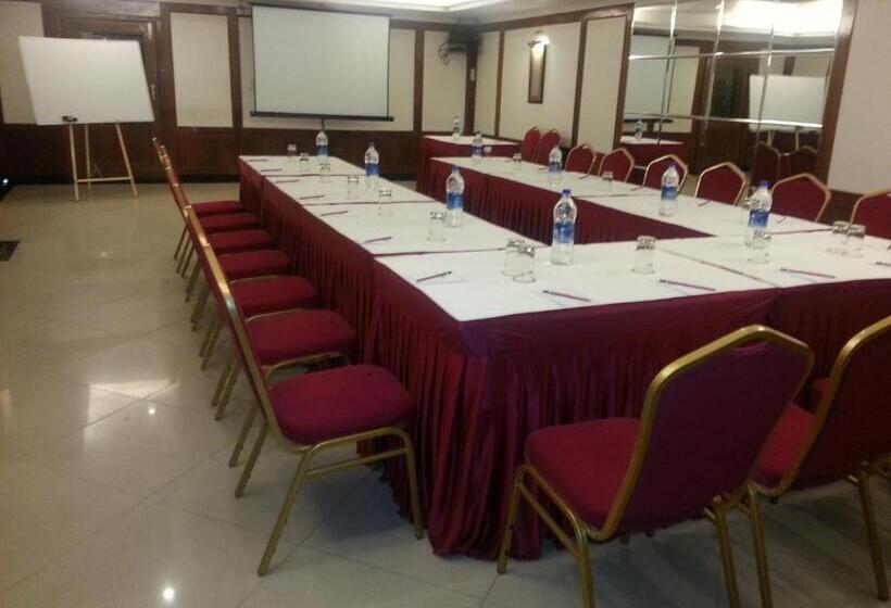 בית מלון כפרי Sarthak