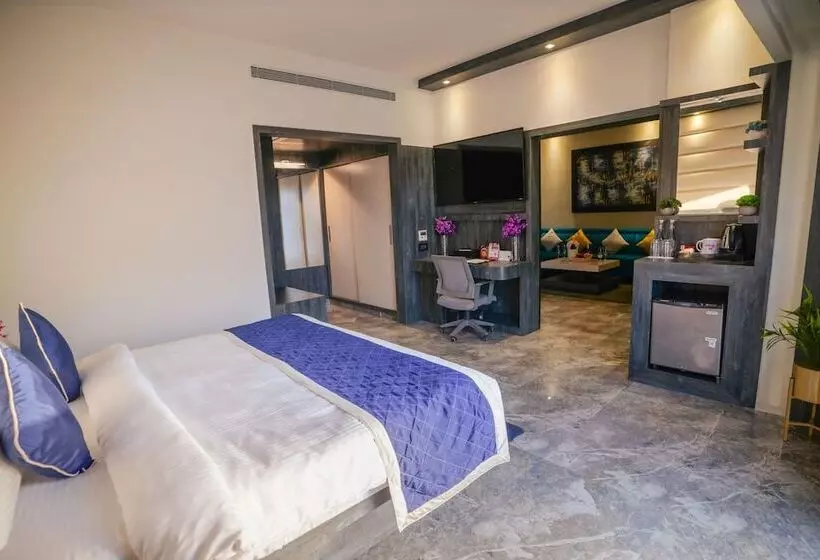 Hotelli Swarn Towers