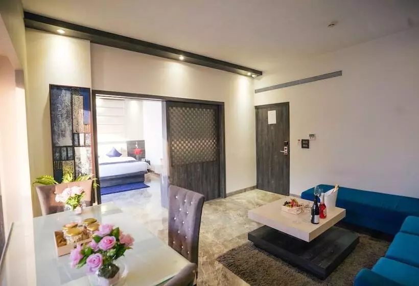 Hotelli Swarn Towers