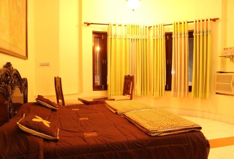 Mahal Rajwada Resort