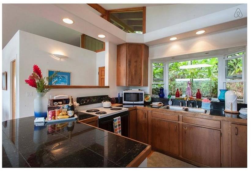 Bed & Breakfast Adventure In Paradise