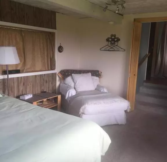 Aamiaismajoitus (B&B) Homer Stay And Play