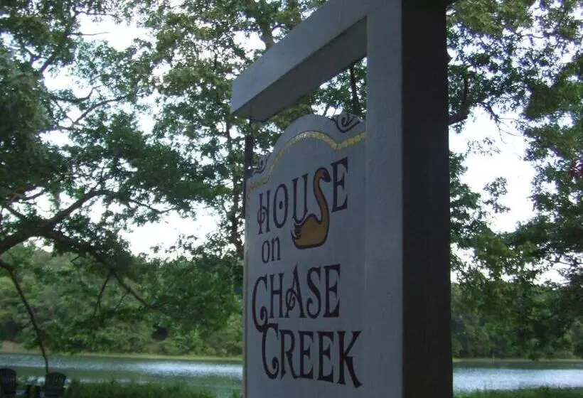 ベッドアンドブレックファースト House On Chase Creek