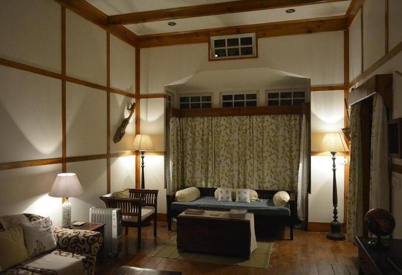 Cafe Shillong Bed And Breakfast