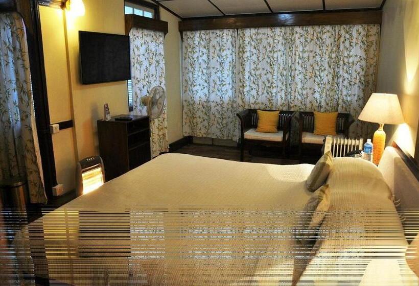 Cafe Shillong Bed And Breakfast