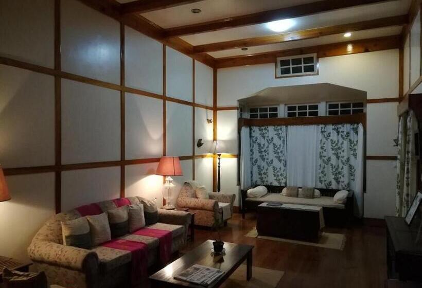 Cafe Shillong Bed And Breakfast