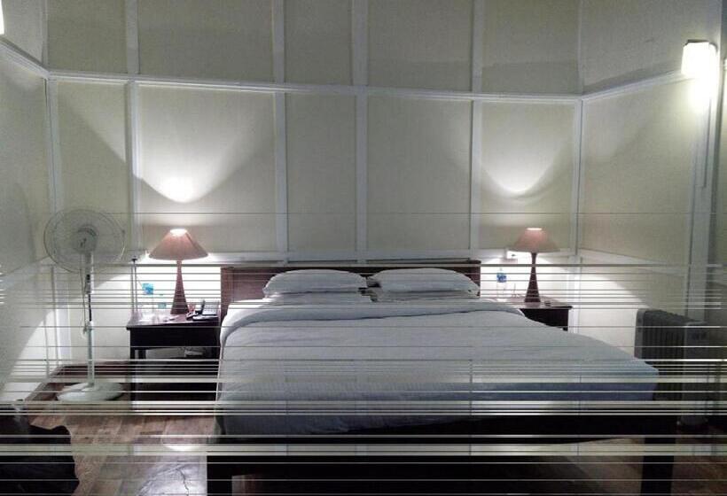 Cafe Shillong Bed And Breakfast