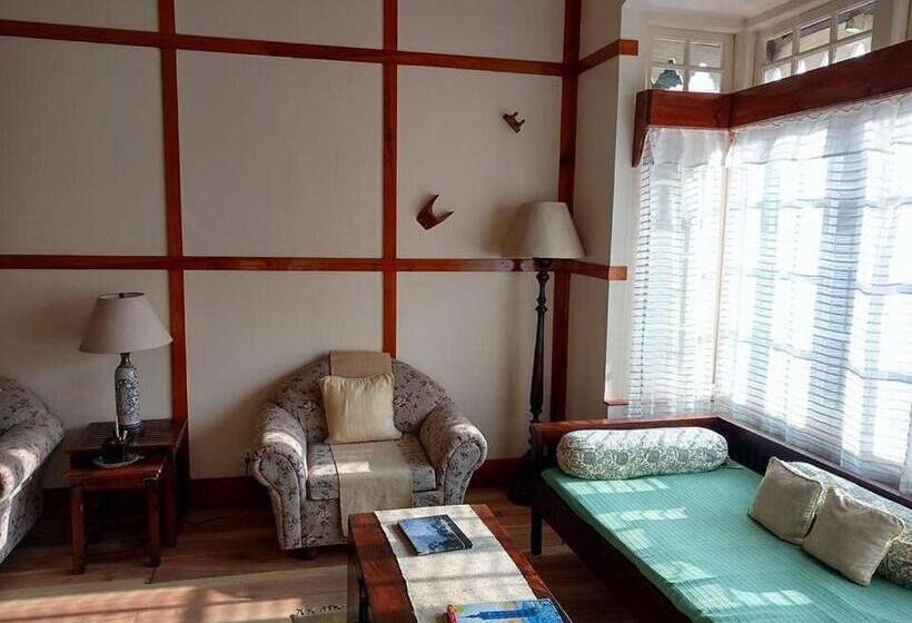 Cafe Shillong Bed And Breakfast