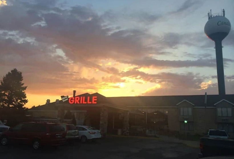 Candlestone Golf And Resort