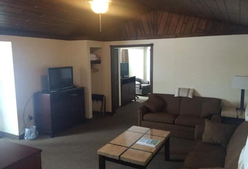 Candlestone Golf And Resort