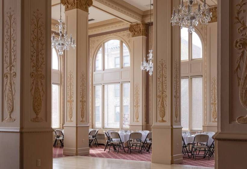 Finlen Hotel And Motor Inn