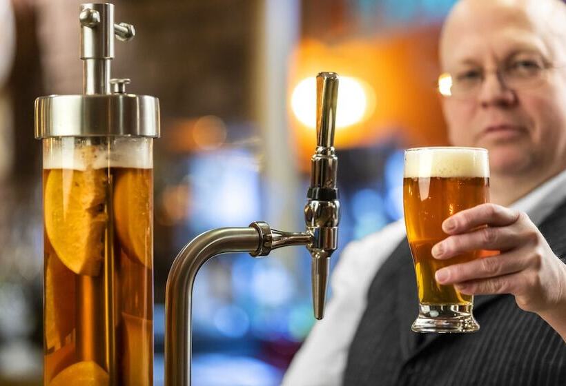 Finlen Hotel And Motor Inn