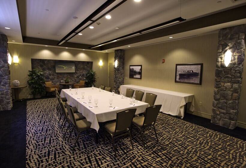 בית מלון כפרי 1000 Islands Harbor