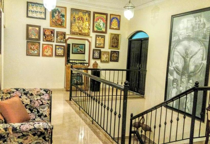 Hotel 1265 Crescent Villa