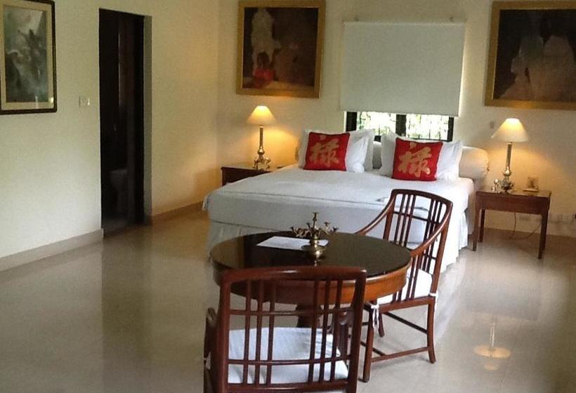 Hotel 1265 Crescent Villa