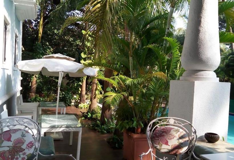 Hotel 1265 Crescent Villa