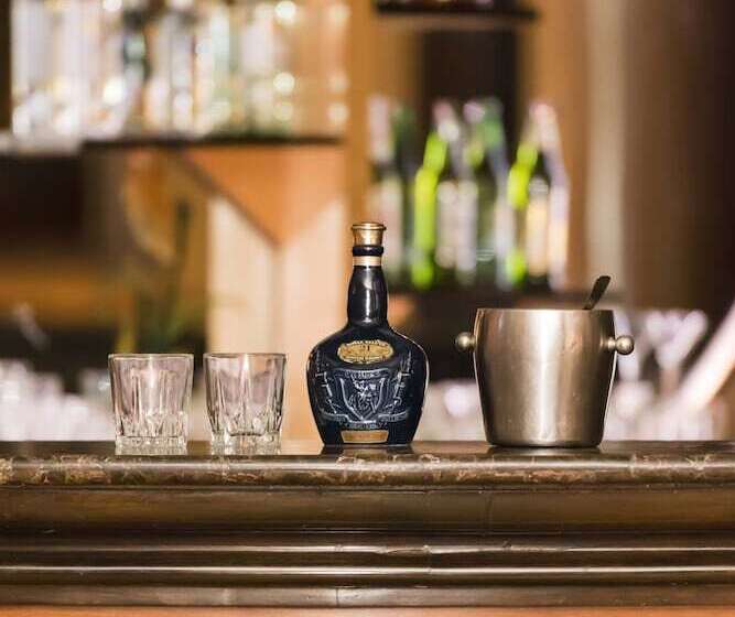 Отель East Park