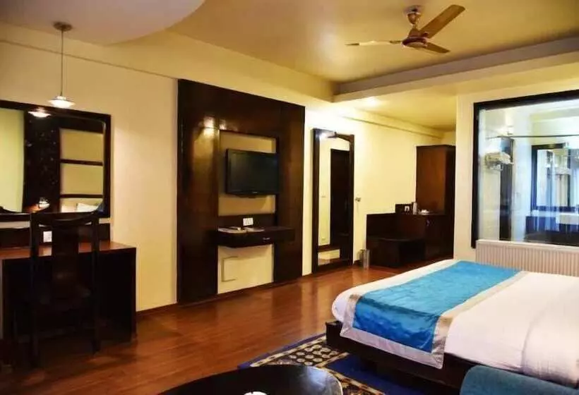 ホテル Indraprastha Resort Dalhousie
